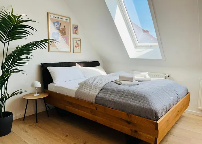 Cozy Apartment For 2 Near Mering Train Station