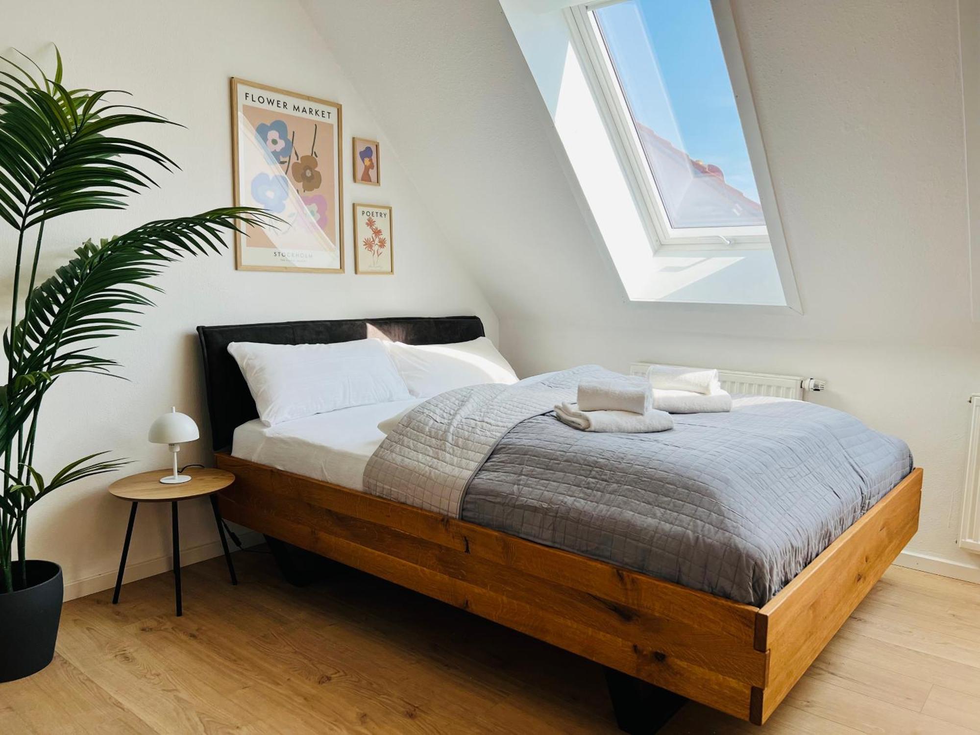 Cozy For 2 Near Train Station Mering