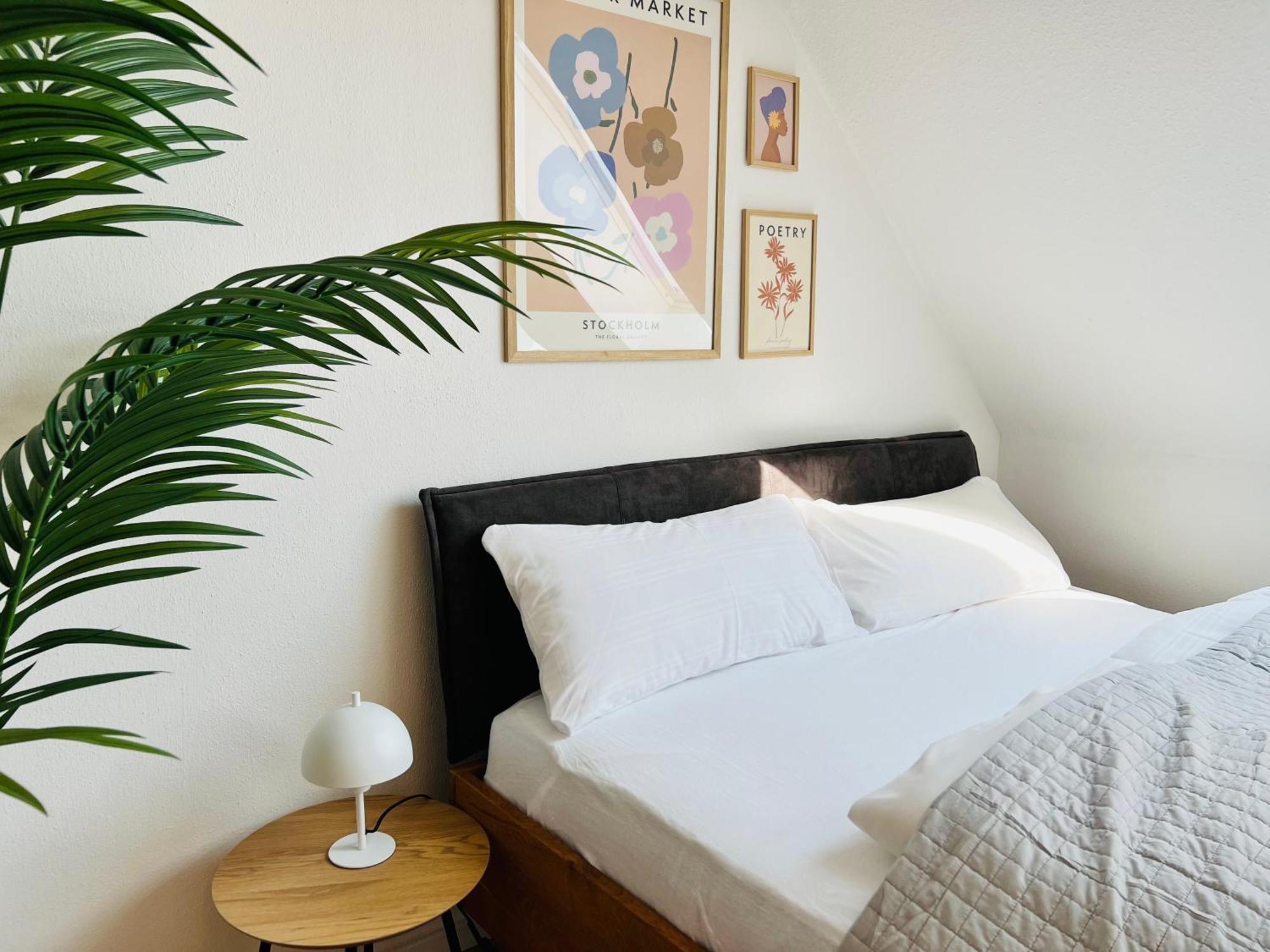 Cozy For 2 Near Train Station