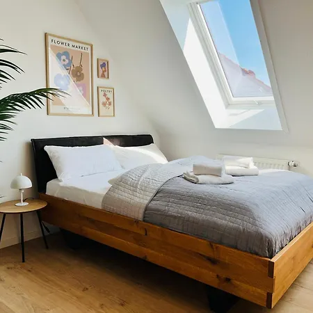 Cozy Apartment For 2 Near Mering Train Station Extérieur photo